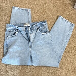 Abercrombie & Fitch Light Wash Cropped Jeans